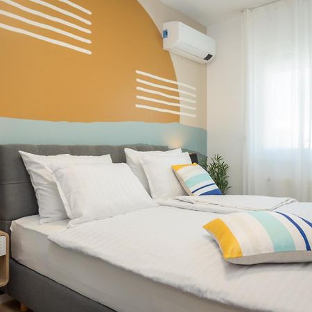 Family & Friends Pula - Top Floor - Free Parking מראה חיצוני תמונה